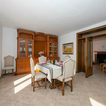 Casa Fronte Isola * Ossuccio